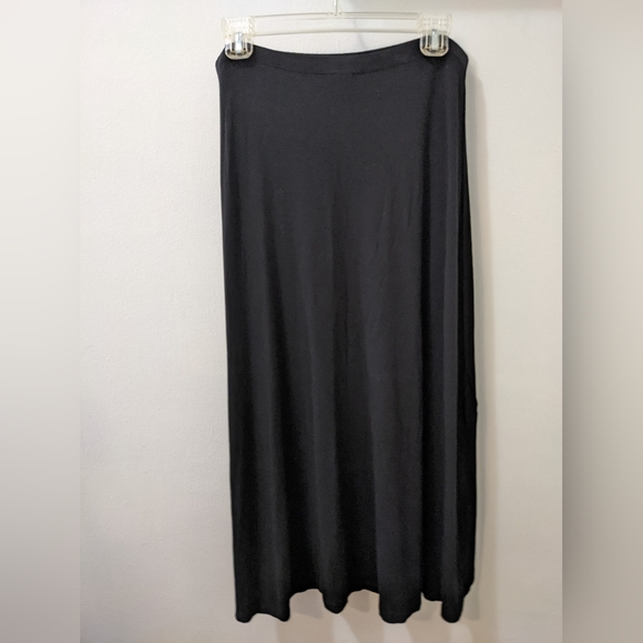 Black high low skirt - Picture 3 of 3